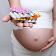 При беременности молочница представляет собой определенную потенциальную опасность для ребенка и матери.